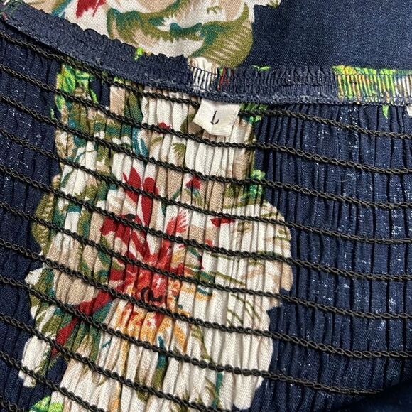 Tropical floral jump suit, Women’s Small (tag says large). Fits like a small - Picture 3 of 6